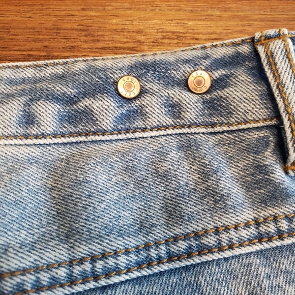 Cabi Malibu Jean Vintage Wash Boyfriend Distress Size 6 - Picture 8 of 11